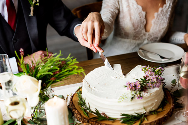 Bolo de casamento rústico