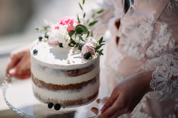 Bolo de casamento semi naked ou espatulado