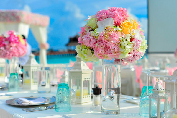 Casamento na praia de manhã