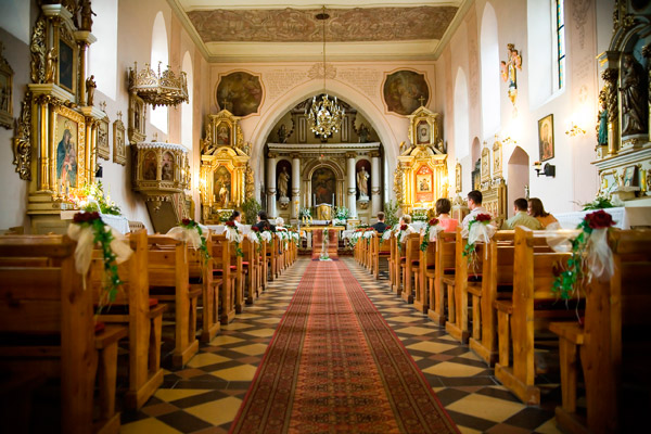 Planejar o casamento mês a mês: Escolher o dia e horário da cerimônia religiosa