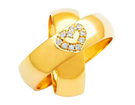Alianças de noivado e casamento coração com diamantes